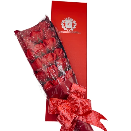 FlowerBox LuxBouquet Red - zestaw 18 róż mydlanych9.jpeg