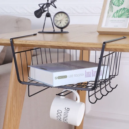 Kosz metalowy podblatowy z haczykami czarny1.jpeg